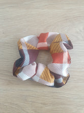 Load image into Gallery viewer, Fashion Printed Scrunchies
