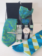 Laden Sie das Bild in den Galerie-Viewer, Teal Green Paisley