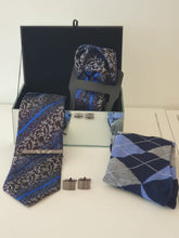 Laden Sie das Bild in den Galerie-Viewer, Black w/Blue Stripe