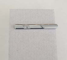 Laden Sie das Bild in den Galerie-Viewer, Red and Chocolate Paisley