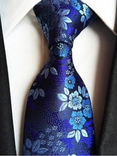 Laden Sie das Bild in den Galerie-Viewer, Ricnais Classic Silk Tie