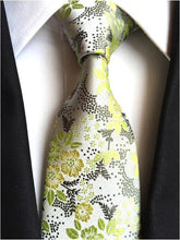 Laden Sie das Bild in den Galerie-Viewer, Ricnais Classic Silk Tie
