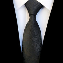 Laden Sie das Bild in den Galerie-Viewer, Ricnais Classic Silk Tie