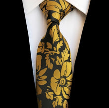 Laden Sie das Bild in den Galerie-Viewer, Ricnais Classic Silk Tie
