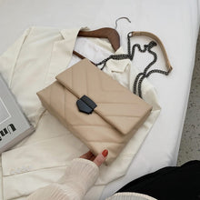 Afbeelding in Gallery-weergave laden, Embroidery Thread Crossbody