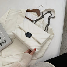 Afbeelding in Gallery-weergave laden, Embroidery Thread Crossbody