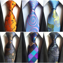 Laden Sie das Bild in den Galerie-Viewer, Ricnais Classic Silk Tie