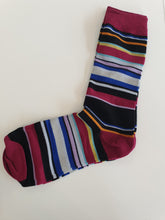 Laden Sie das Bild in den Galerie-Viewer, Striped Mix Socks
