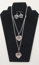 Silver Double Necklace w/Flowers