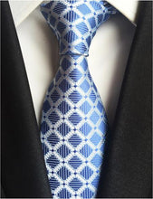 Laden Sie das Bild in den Galerie-Viewer, Ricnais Classic Silk Tie

